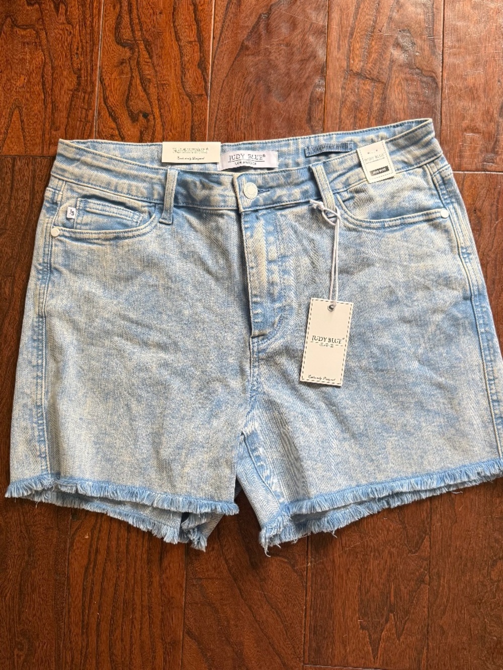 NWT Judy Blue Light Blue Acid Wash Denim Shorts XL - Picture 9 of 14